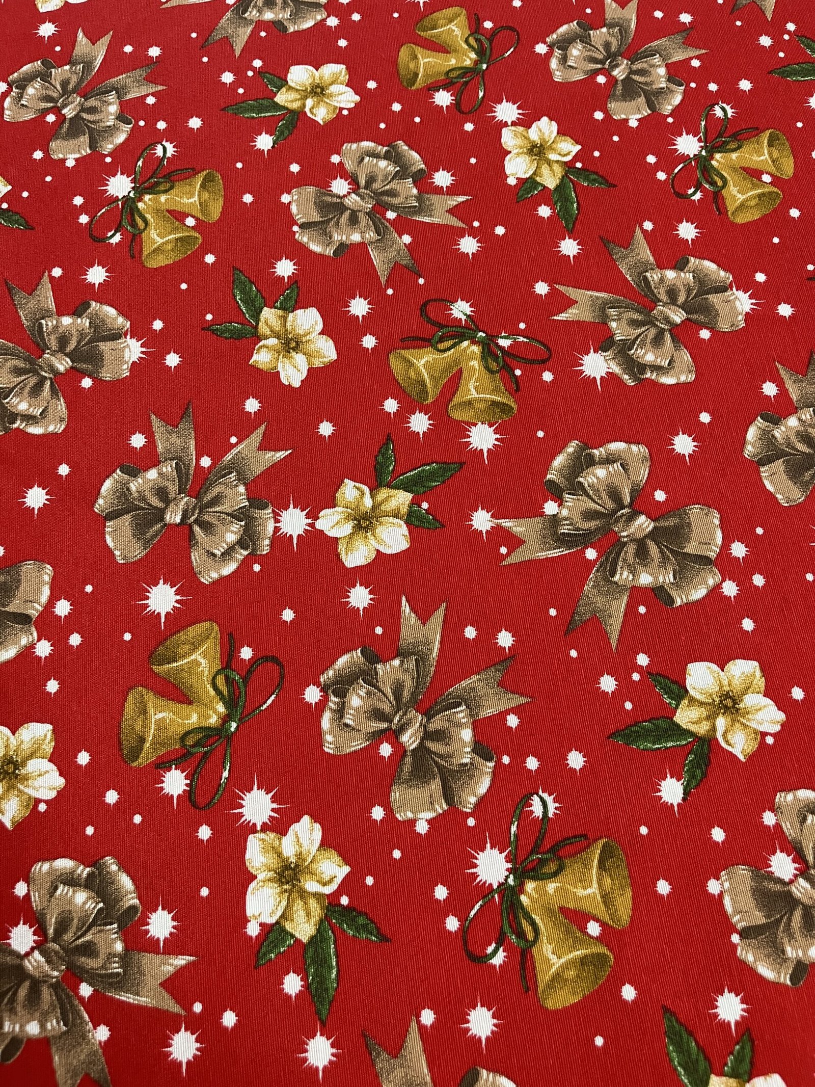 Λεπτό καραβόπανο – Καμπάνες & Φιόγκοι - Κόκκινη βάση - Image 2