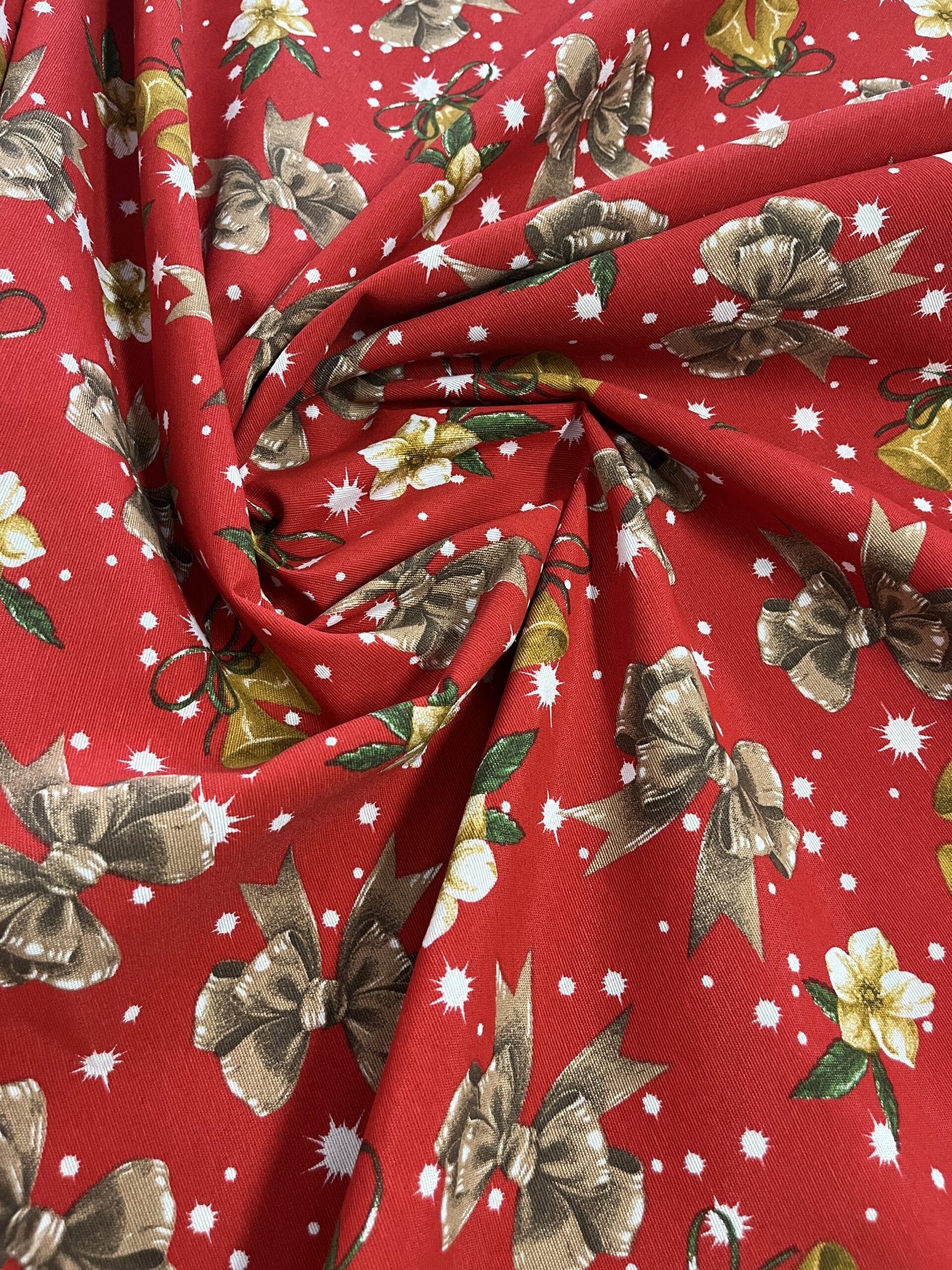 Λεπτό καραβόπανο – Καμπάνες & Φιόγκοι - Κόκκινη βάση