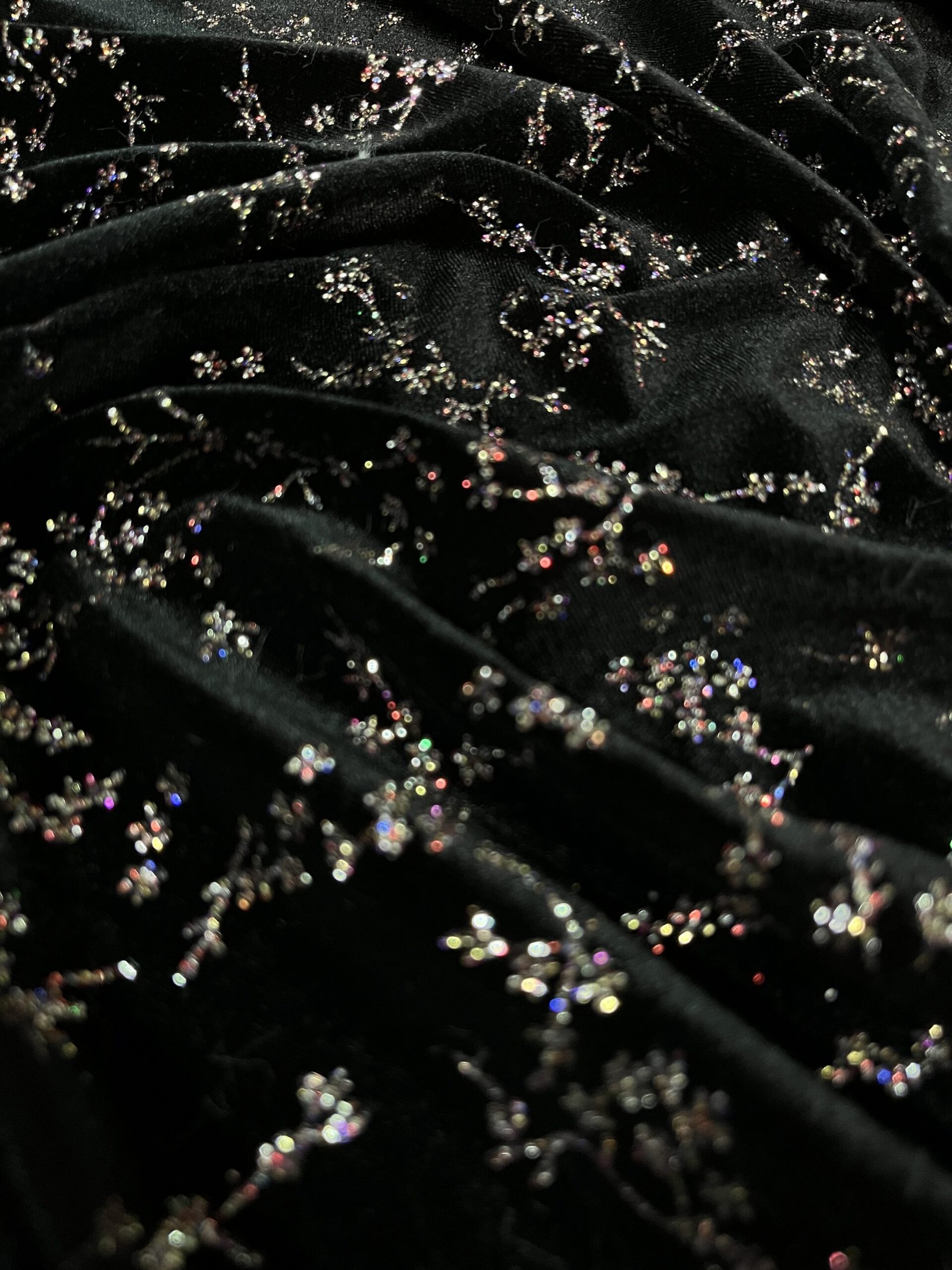 Βελούδο Σιφόν Ελαστικό - Μαύρο κεντητό με παγιέτα - Image 2