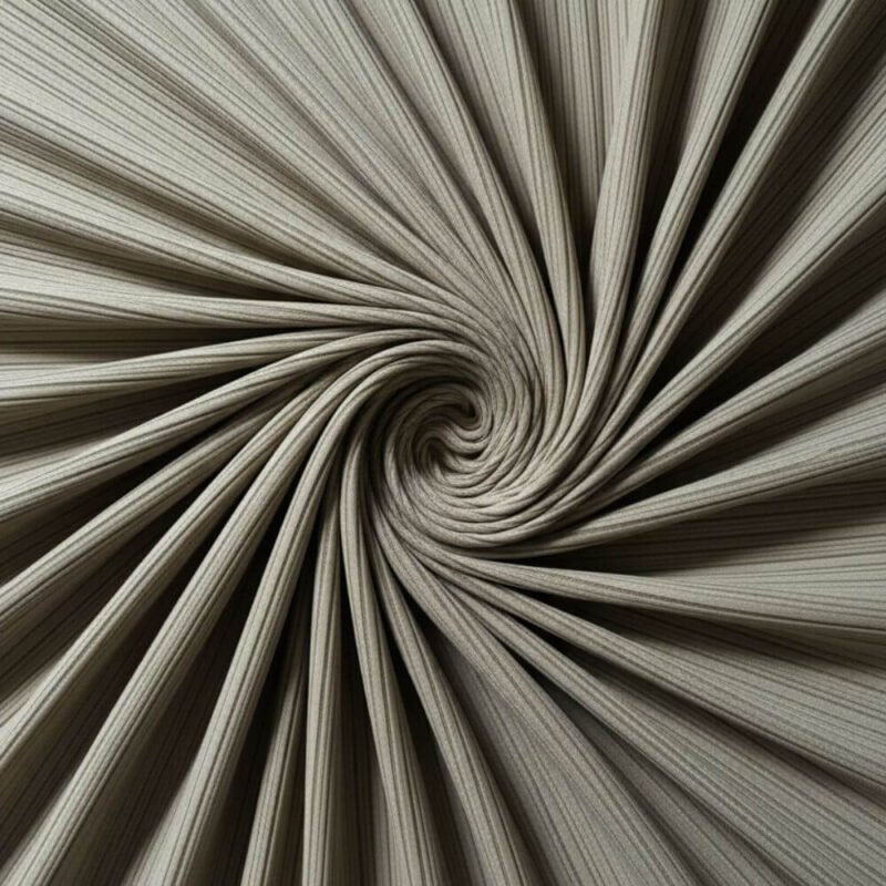 Το Ζερσεϊ Ριγέ είναι ένα εξαιρετικά ποιοτικό και ευέλικτο ύφασμα που συνδυάζει την άνεση του φυσικού βαμβακιού με την λειτουργική ελαστικότητα της ελαστάνης. Με πλάτος 1.50 μέτρα, αυτό το μοντέρνο ύφασμα προσφέρει απεριόριστες δυνατότητες για δημιουργικές ραπτικές κατασκευές και επαγγελματικές σχεδιάσεις.